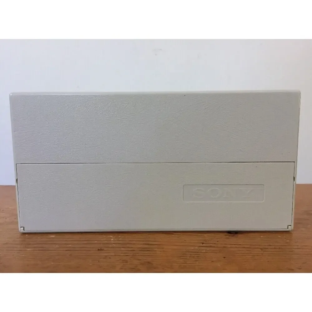 Vintage Sony 3.5in Floppy Disk Media Storage Case Top Open Hard Body Box Beige